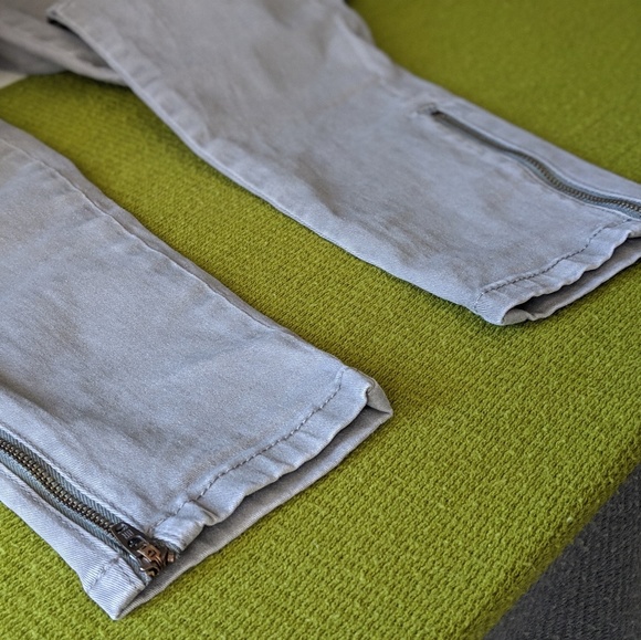 Banana Republic Skinny Pants - Picture 3 of 4
